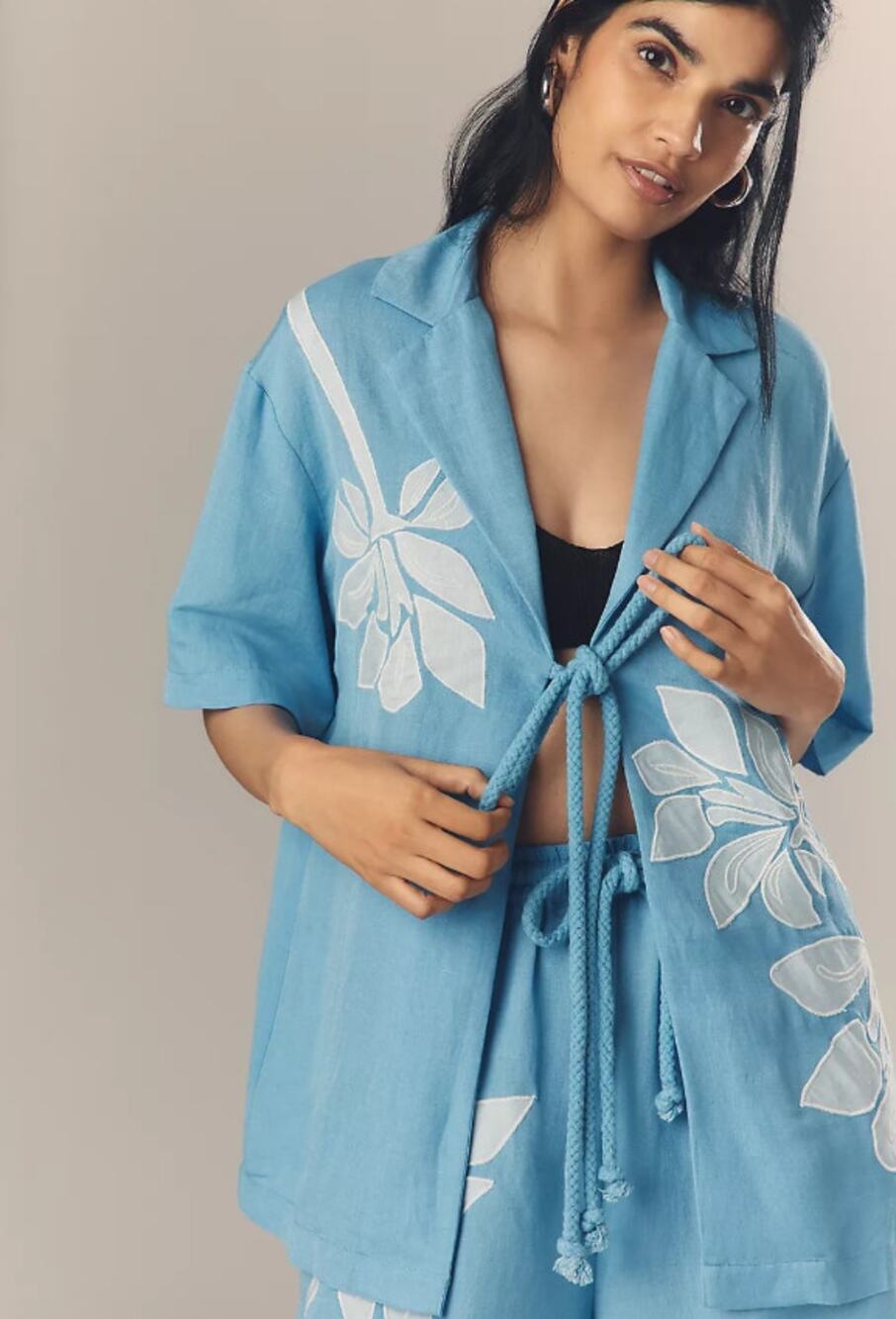 NWT Significant Other Tammy Linen Blend Blue Floral Tie Top - Size 8